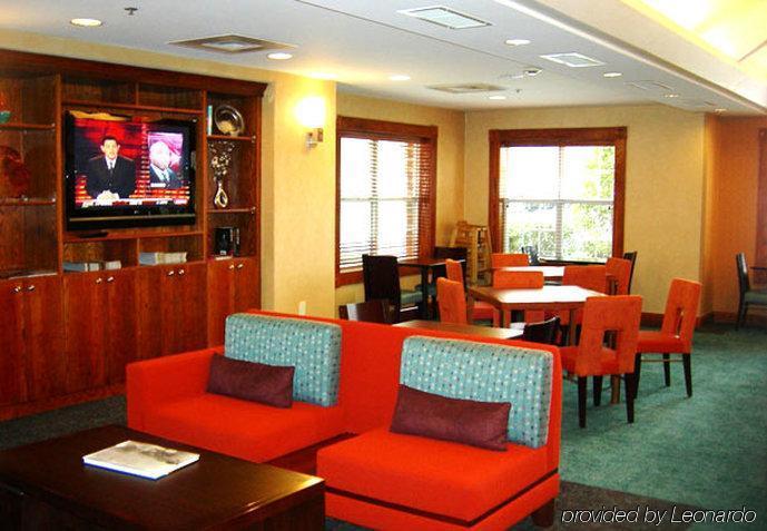 Residence Inn By Marriott Lake Norman Хънтърсвил Интериор снимка